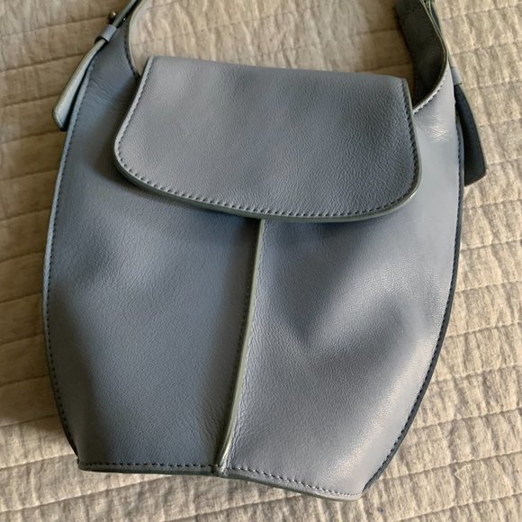 Excellent Condition Lucky Brand Blue Leather Crossbody - Picture 2 of 6